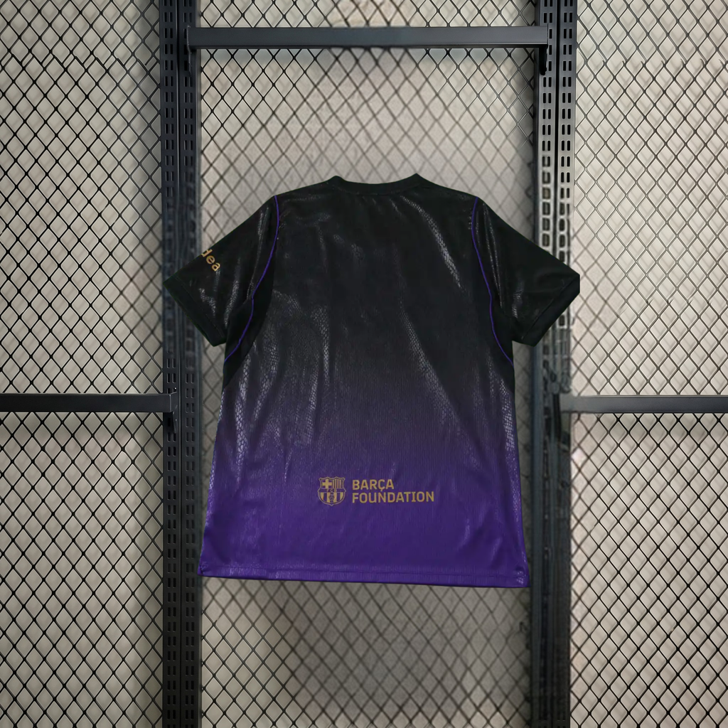 Barcelona away 26/27