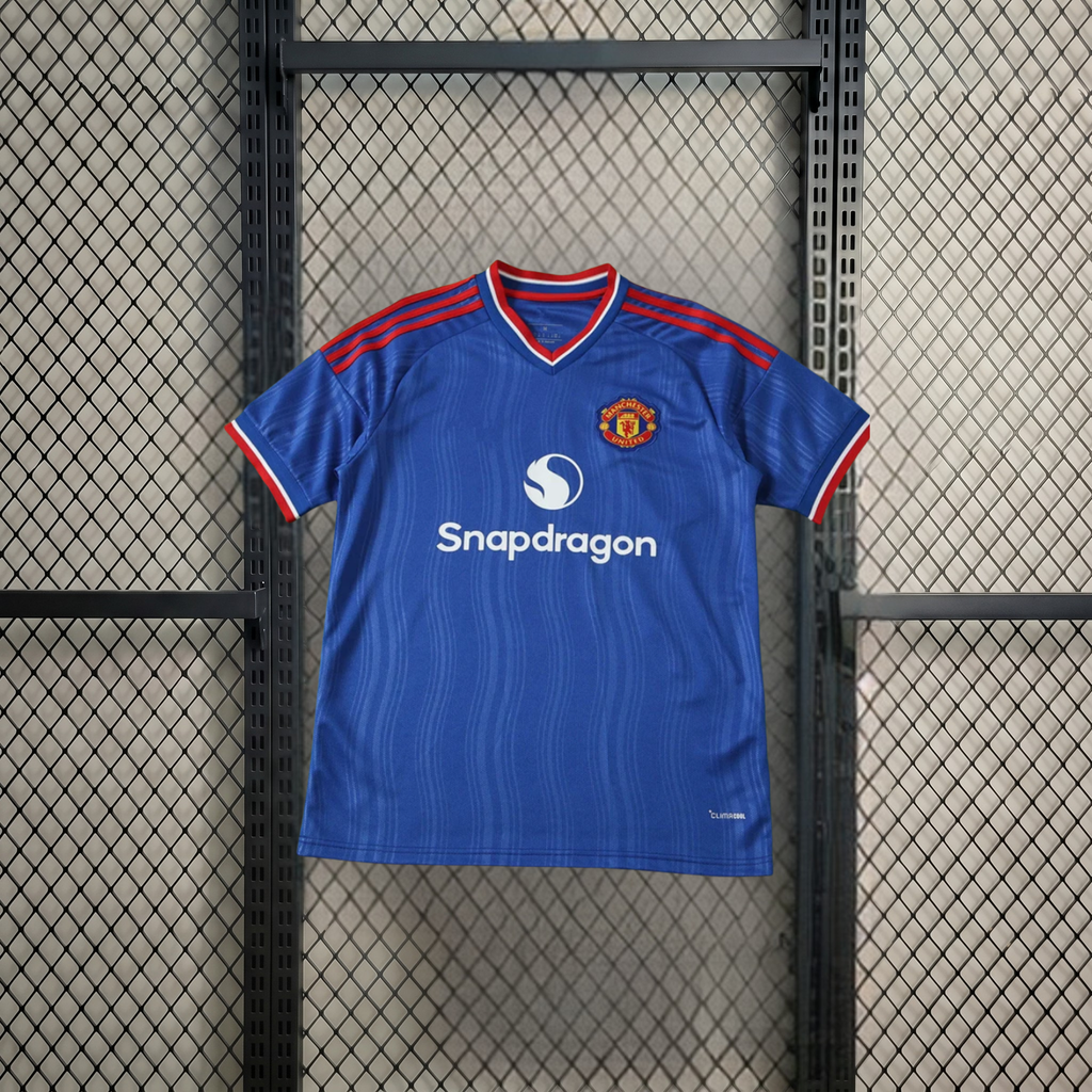 Manchester United away 26/27