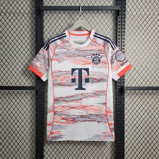 Bayern München home 25/26