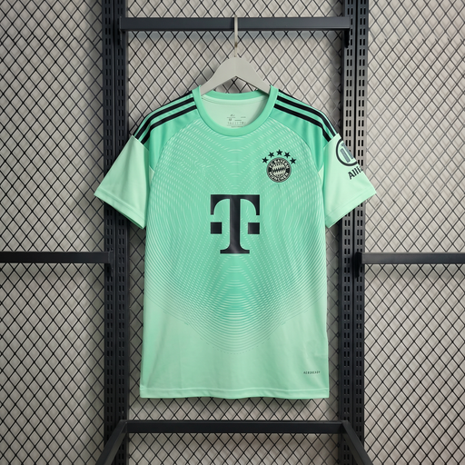 Bayern München goalkeeper away 25/26