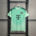 Bayern München goalkeeper away 25/26